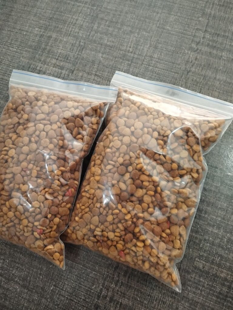 mix cat food
